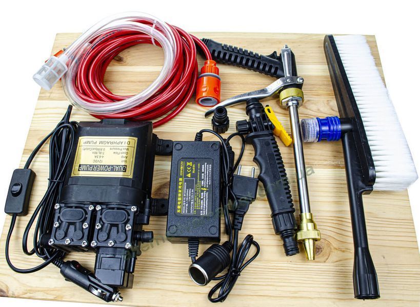 Мойка высокого давления CW-103 12V/220V двумоторная, в кейсе 9 л/мин, 0,85 МПа